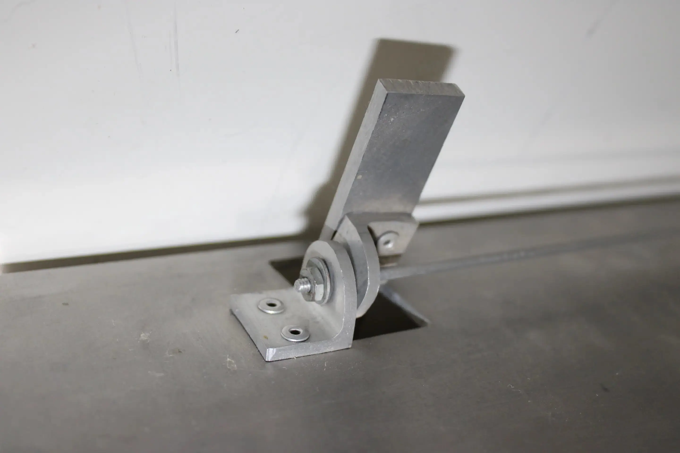 ALUMINUM LAMP - Image 6